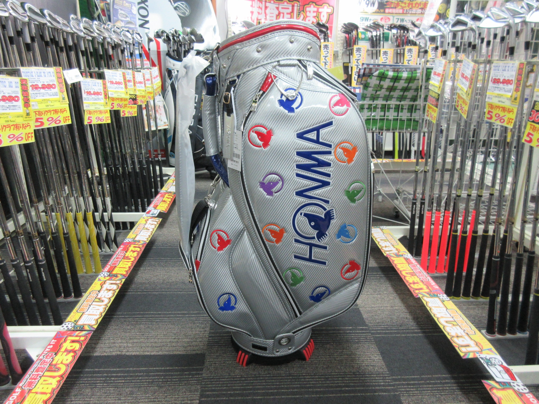 http://www.golfpartner.co.jp/190/%E6%9C%AC%E9%96%93%E3%82%B4%E3%83%AB%E3%83%95%E3%80%80%EF%BC%A3%EF%BC%A2%E3%80%80%EF%BC%91%EF%BC%97%EF%BC%91%EF%BC%99%E3%80%80%E3%82%B7%E3%83%AB%E3%83%90%E3%83%BC.JPG