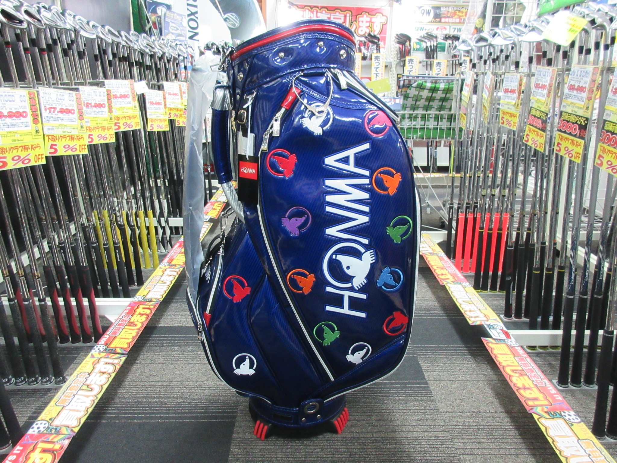 http://www.golfpartner.co.jp/190/%E6%9C%AC%E9%96%93%E3%82%B4%E3%83%AB%E3%83%95%E3%80%80%EF%BC%A3%EF%BC%A2%E3%80%80%EF%BC%91%EF%BC%97%EF%BC%91%EF%BC%99%E3%80%80%E3%83%8D%E3%82%A4%E3%83%93%E3%83%BC.JPG