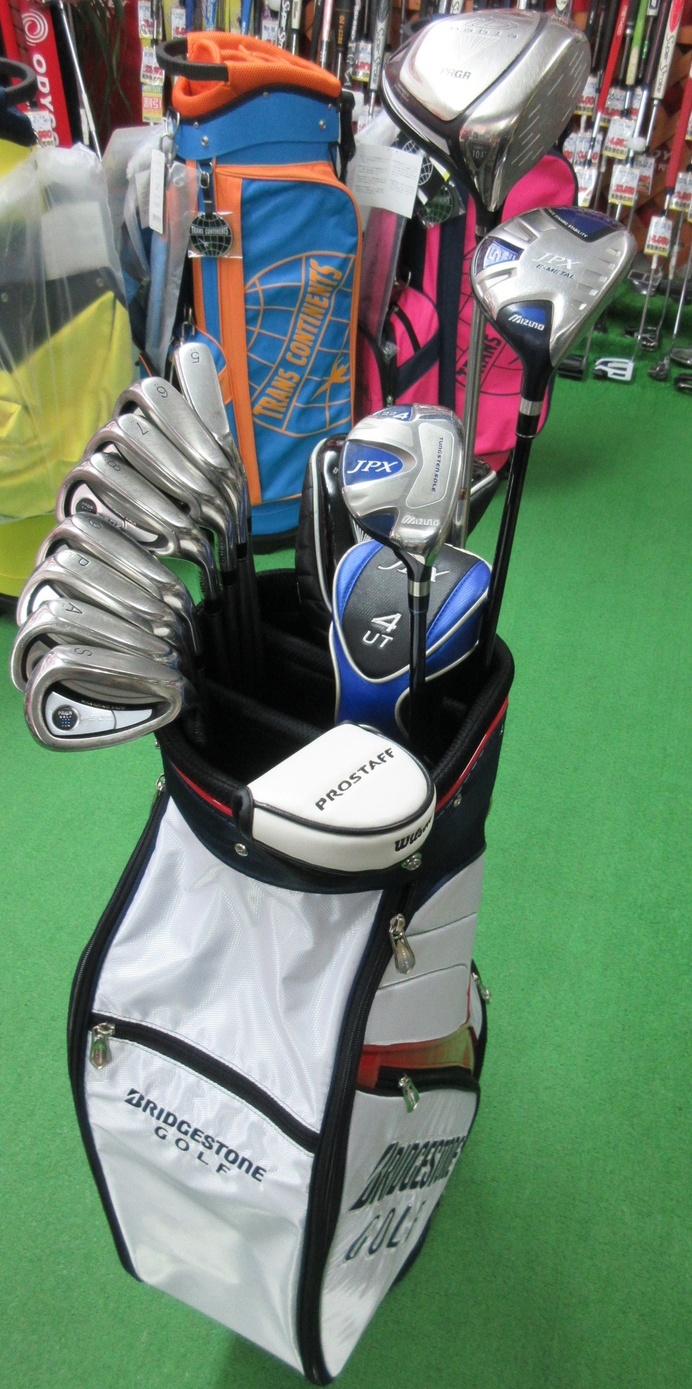 http://www.golfpartner.co.jp/190/1114ZENTAI.jpg