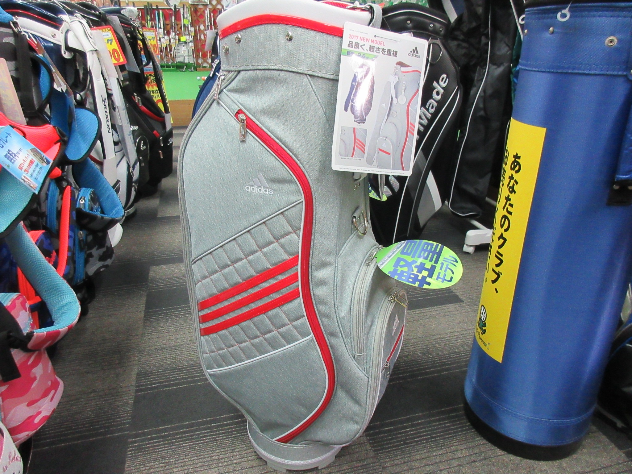 http://www.golfpartner.co.jp/190/ADIDAS%20BAG%20%283%29.JPG