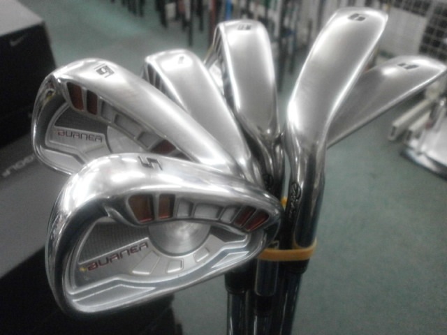http://www.golfpartner.co.jp/190/BBUUNEERR.JPG