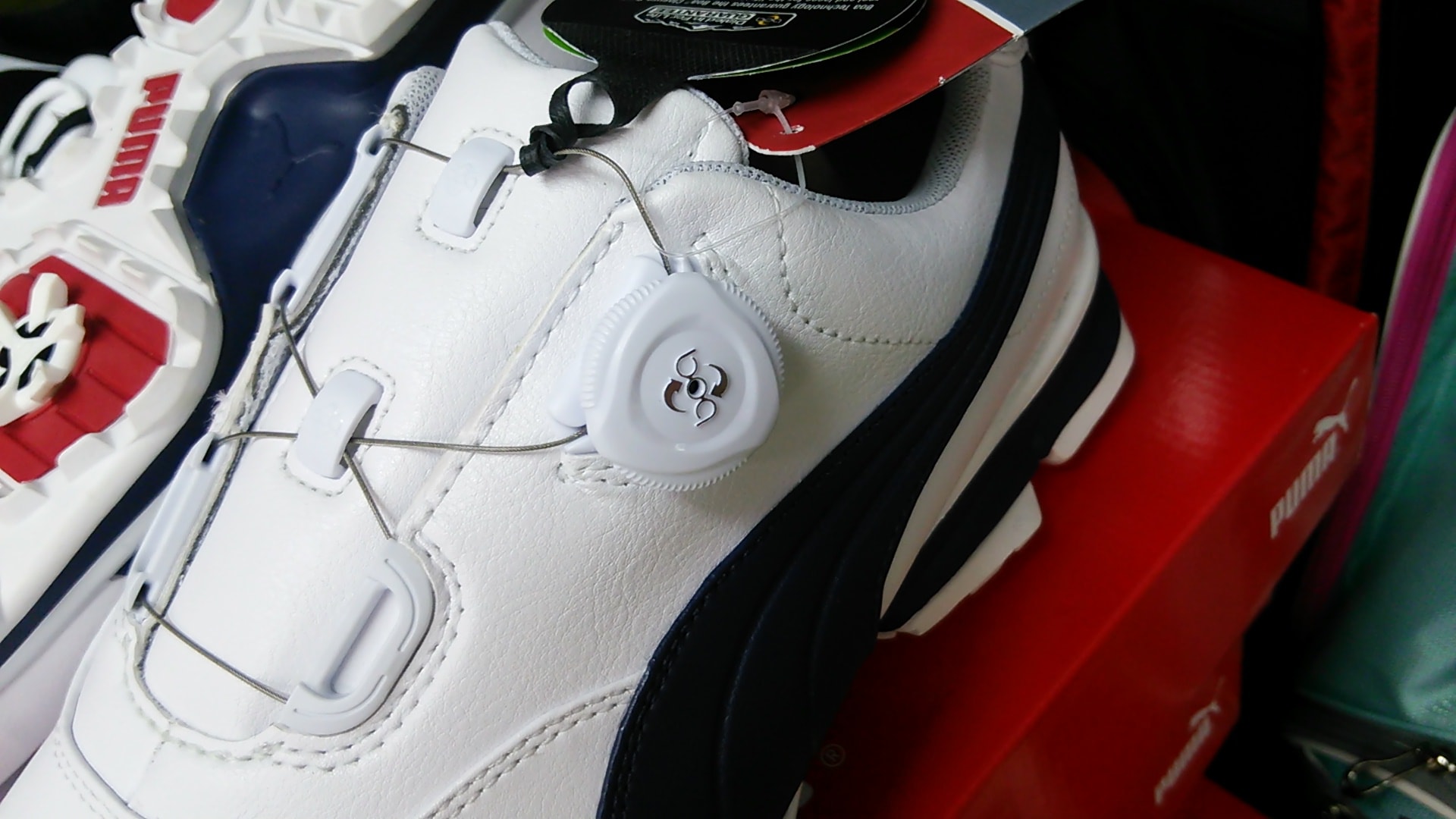 http://www.golfpartner.co.jp/190/kutu_botan.JPG