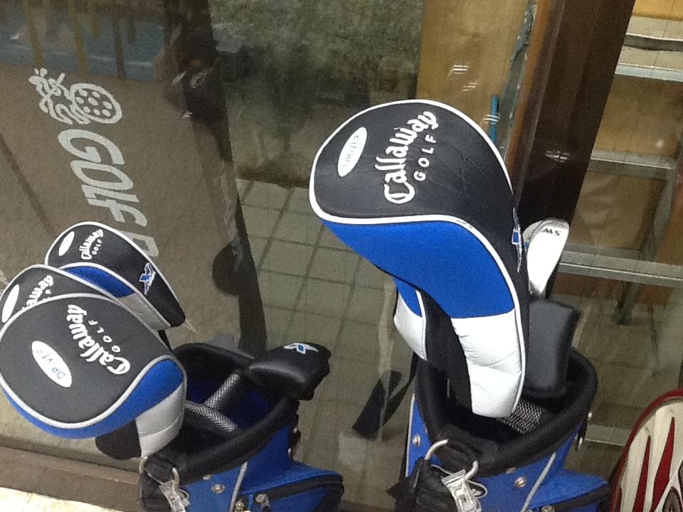 http://www.golfpartner.co.jp/199/%E3%82%AD%E3%83%A3%E3%83%AD%E3%82%A6%E3%82%A7%E3%82%A4%E3%82%B8%E3%83%A5%E3%83%8B%E3%82%A2%E3%82%BB%E3%83%83%E3%83%88.JPG