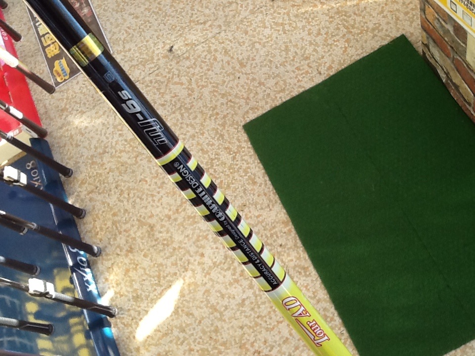 http://www.golfpartner.co.jp/199/%E3%83%9E%E3%82%B8%E3%82%A7%E3%82%AB%E3%82%B9%E3%82%BF%E3%83%A0%E3%82%B7%E3%83%A3%E3%83%95%E3%83%88555.JPG