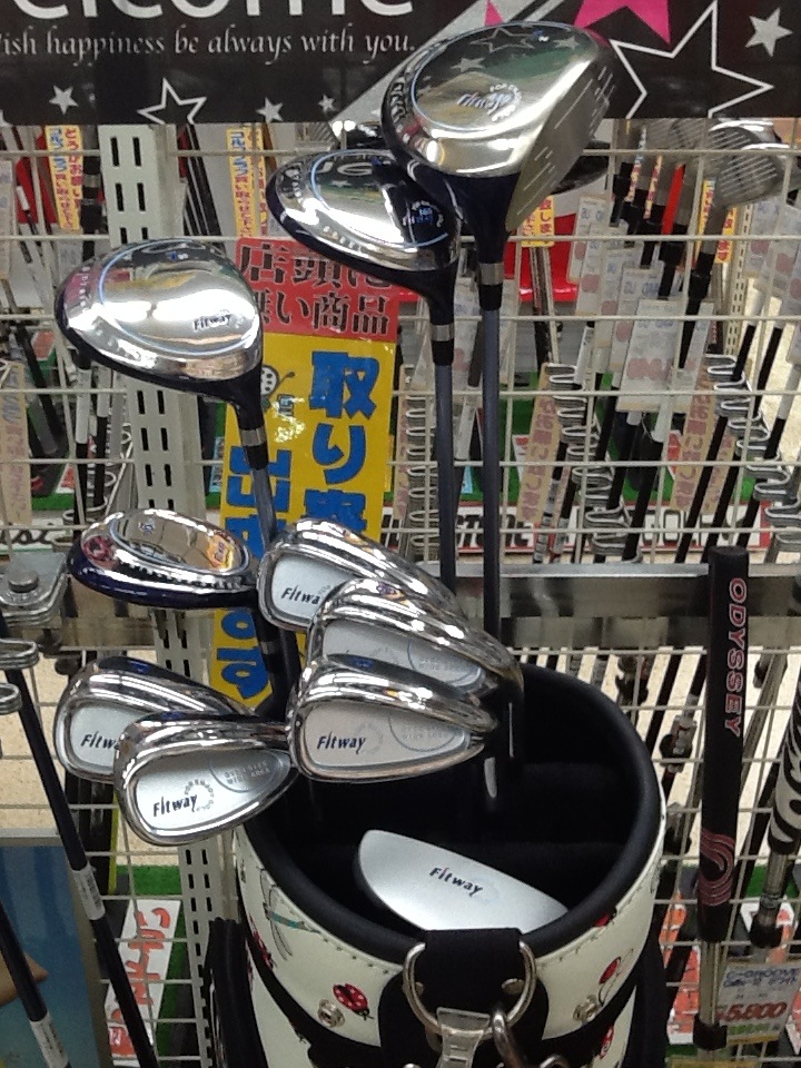 http://www.golfpartner.co.jp/199/%E3%83%AC%E3%83%87%E3%82%A3%E3%83%BC%E3%82%B9%E3%82%BB%E3%83%83%E3%83%88%E9%99%90%E5%AE%9A1.JPG