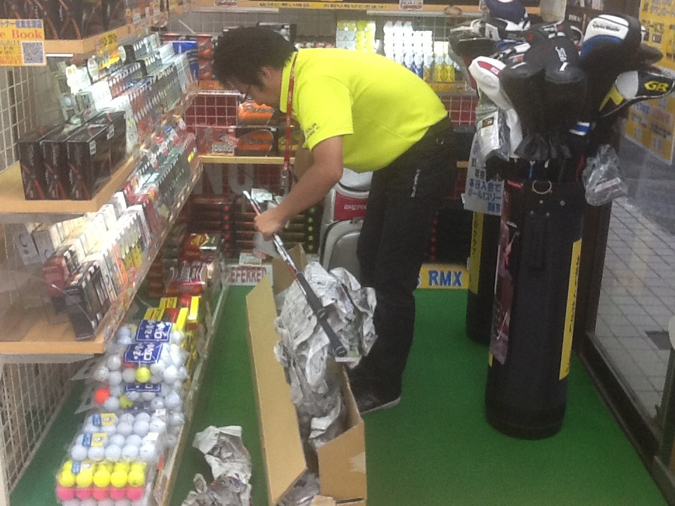 http://www.golfpartner.co.jp/199/%E6%9C%AC%E9%96%93%E8%A9%A6%E6%89%93%E3%82%AF%E3%83%A9%E3%83%96%E5%88%B0%E7%9D%80.JPG