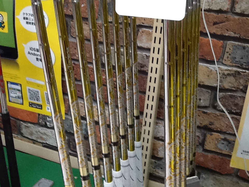 http://www.golfpartner.co.jp/199/%E9%99%90%E5%AE%9A%E3%82%B7%E3%83%A3%E3%83%95%E3%83%88725525.JPG