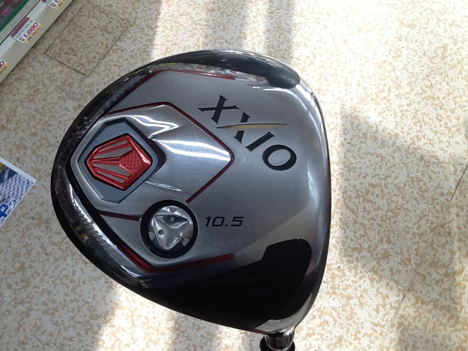 http://www.golfpartner.co.jp/199/XXIO%E3%83%AC%E3%83%83%E3%83%89%E3%81%A8%E3%81%8F%E3%81%A1%E3%82%85%E3%81%86.JPG
