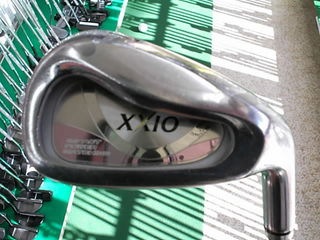 http://www.golfpartner.co.jp/199/XXIO2006redhi-susetto.JPG