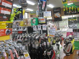 http://www.golfpartner.co.jp/211/IMG_0003tennnai.jpg