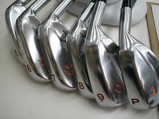 http://www.golfpartner.co.jp/211/izumi.JPG