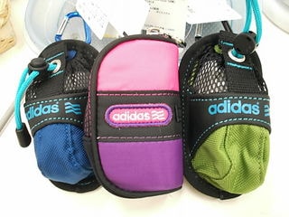 http://www.golfpartner.co.jp/211/pooci.JPG