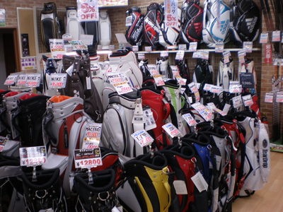 http://www.golfpartner.co.jp/271/%E3%82%AD%E3%83%A3%E3%83%87%E3%82%A3%E3%83%90%E3%83%83%E3%82%B0%E3%82%B3%E3%83%BC%E3%83%8A%E3%83%BC12.JPG