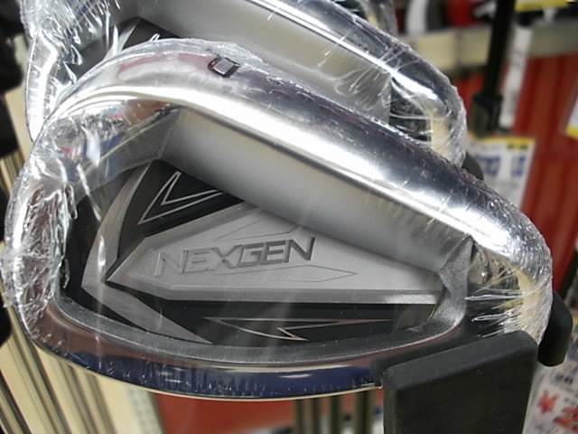 http://www.golfpartner.co.jp/271/DS216714CI0006%20%284%29.JPG