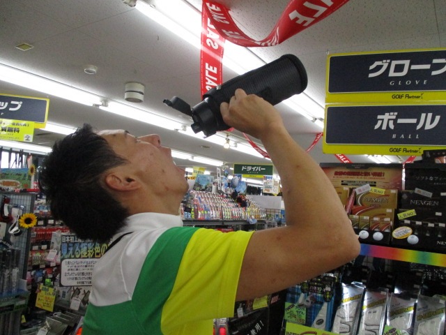 http://www.golfpartner.co.jp/424/%E3%83%9C%E3%83%88%E3%83%AB1.JPG