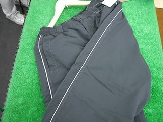 http://www.golfpartner.co.jp/490/DSCI%E3%83%91%E3%83%B3%E3%83%84.JPG