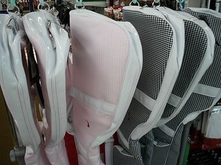 http://www.golfpartner.co.jp/490/DSCI%EF%BC%AE%EF%BC%A9%EF%BC%AB%EF%BC%A5%E3%82%AF%E3%83%A9%E3%83%96%E3%82%B1%E3%83%BC%E3%82%B9.JPG