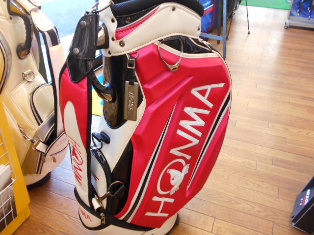 http://www.golfpartner.co.jp/523/honmacb9002.JPG