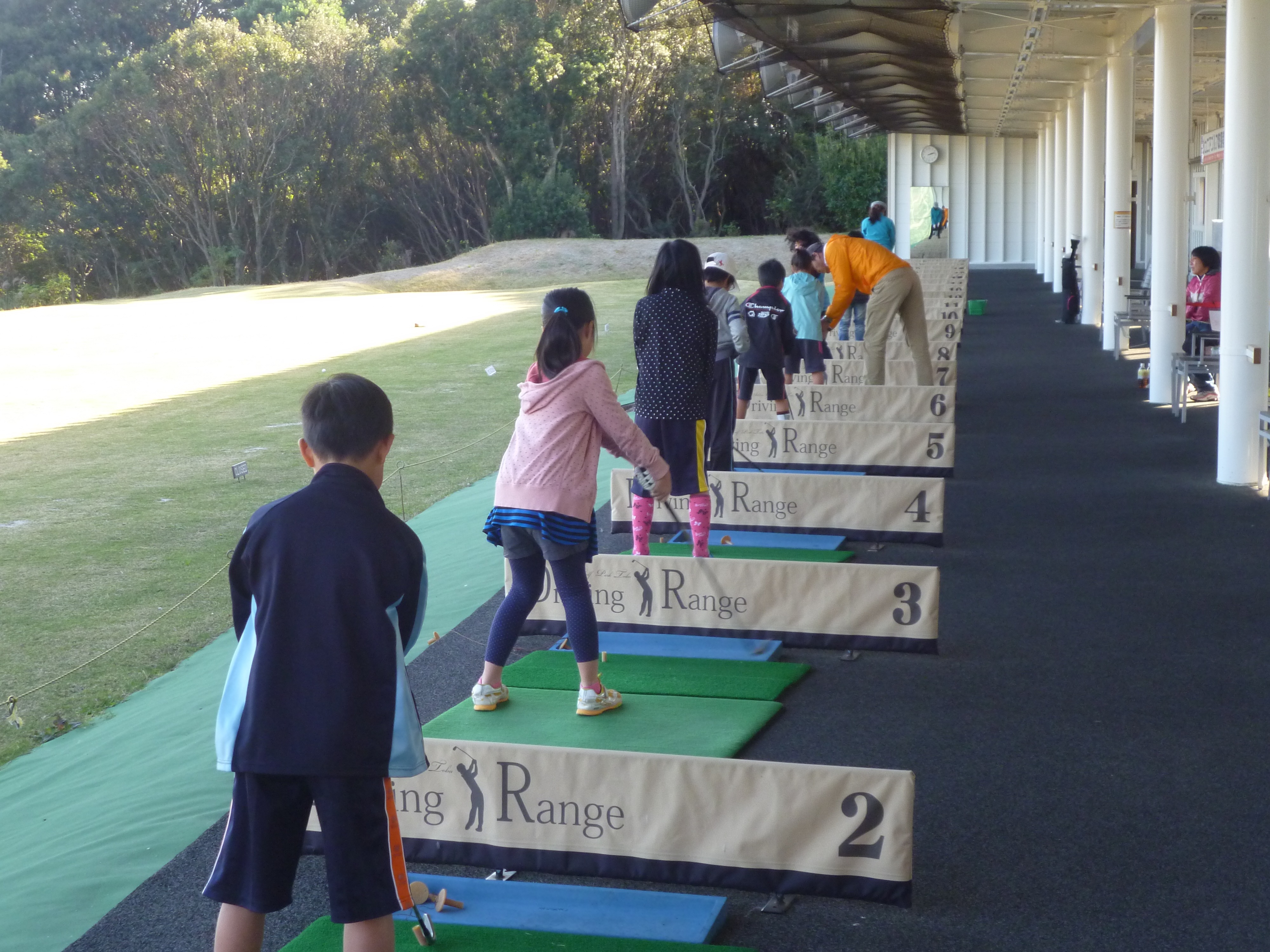 http://www.golfpartner.co.jp/536/E7ACAC7E59B9EE382B8E383A5E3838BE382A2E382B4E383ABE38395E784A1E69699E4BD93E9A893E69599E5AEA420003.jpg