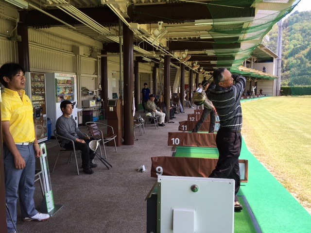 http://www.golfpartner.co.jp/554/%E4%BD%90%E8%97%A4%E3%83%AC%E3%83%83%E3%82%B9%E3%83%B3.JPG