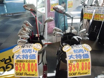 http://www.golfpartner.co.jp/560/%E6%9D%B1%EF%BC%AD%EF%BC%A1%EF%BC%B8%E5%BA%97%E9%95%B7000%20856.jpg
