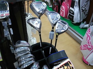 http://www.golfpartner.co.jp/618/%E3%83%AC%E3%83%95%E3%83%86%E3%82%A3%E3%83%95%E3%83%AB%E3%82%BB%E3%83%83%E3%83%88%20011.jpg