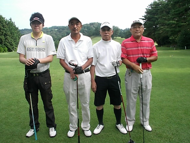 http://www.golfpartner.co.jp/916/%E3%82%B3%E3%83%B3%E3%83%9A%E5%86%99%E7%9C%9F%EF%BC%94.JPG
