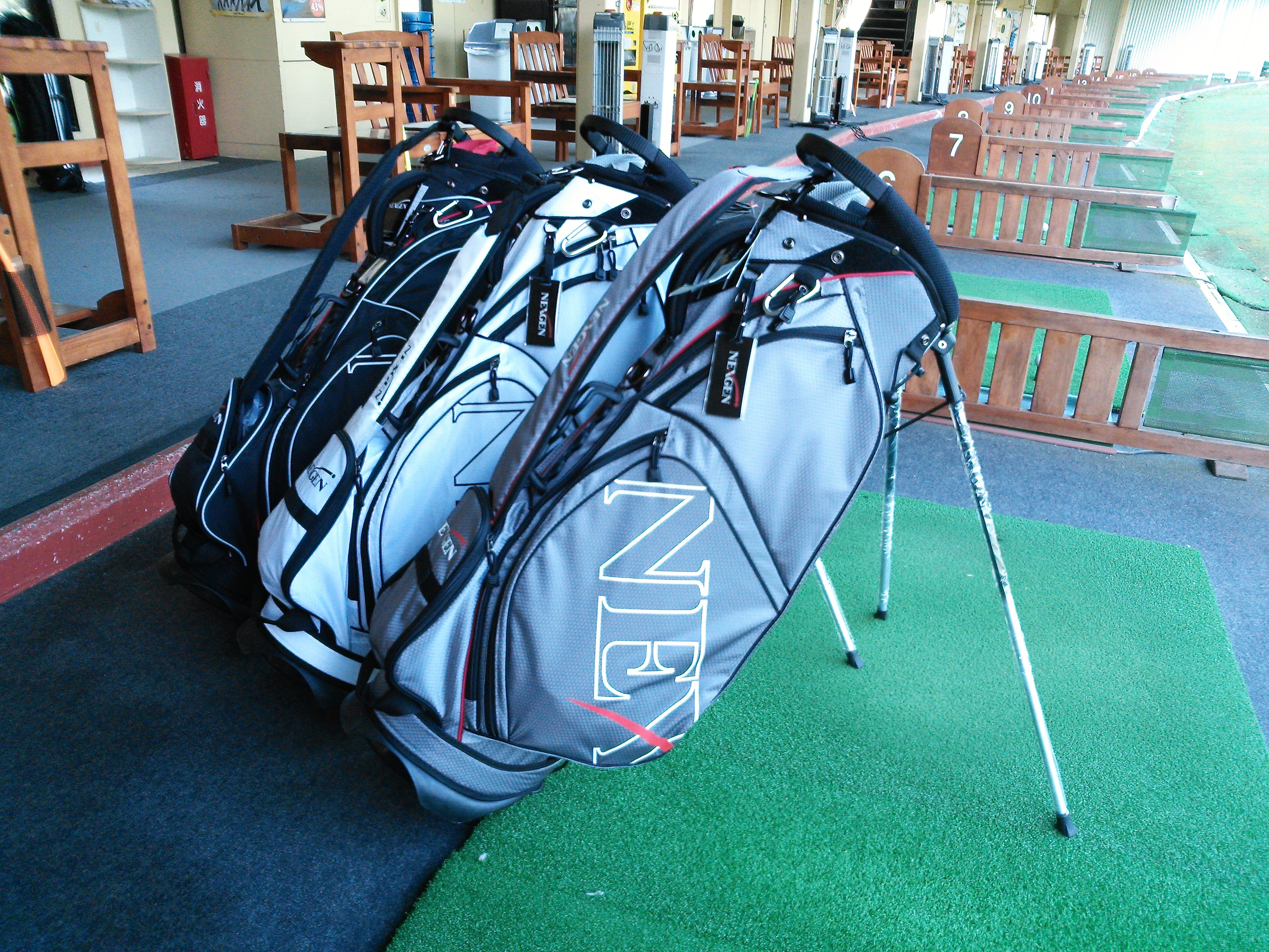 http://www.golfpartner.co.jp/943r/NEXGEN%20%20%E3%82%AD%E3%83%A3%E3%83%87%E3%82%A3%E3%83%BC%E3%83%90%E3%83%83%E3%82%AFjpg