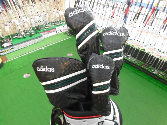 http://www.golfpartner.co.jp/949/%E3%82%A2%E3%83%87%E3%82%A3%E3%83%80%E3%82%B9%E3%82%AB%E3%83%90%E3%83%BC%20%281%29.JPG