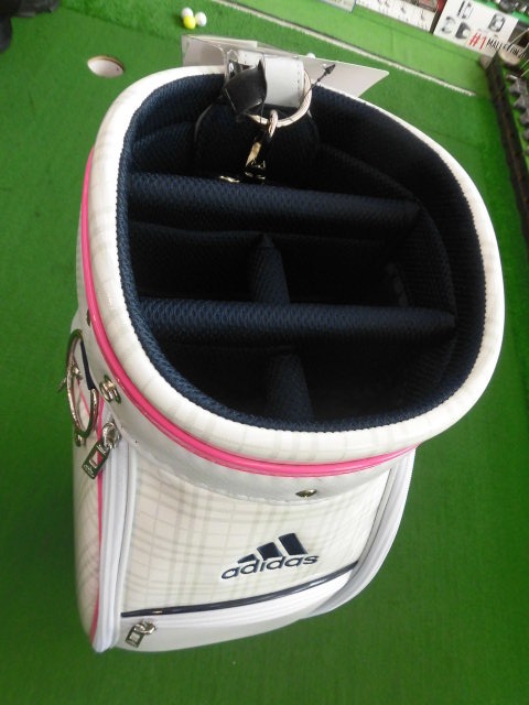 http://www.golfpartner.co.jp/949/%E3%82%A2%E3%83%87%E3%82%A3%E3%83%AC%E3%83%87%E3%82%A3%E3%83%90%E3%83%83%E3%82%B0%20%281%29.JPG