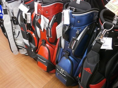 http://www.golfpartner.co.jp/949/%E3%82%AD%E3%83%A3%E3%83%87%E3%82%A3%E3%83%90%E3%83%83%E3%82%B0%20%282%29.JPG