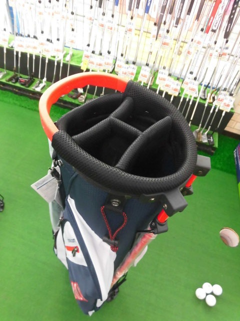http://www.golfpartner.co.jp/949/%E3%82%B9%E3%83%AA%E3%82%AF%E3%82%BD%E3%83%B3%E3%83%90%E3%83%83%E3%82%B0%E3%82%BB%E3%83%83%E3%83%88%20%282%29.JPG