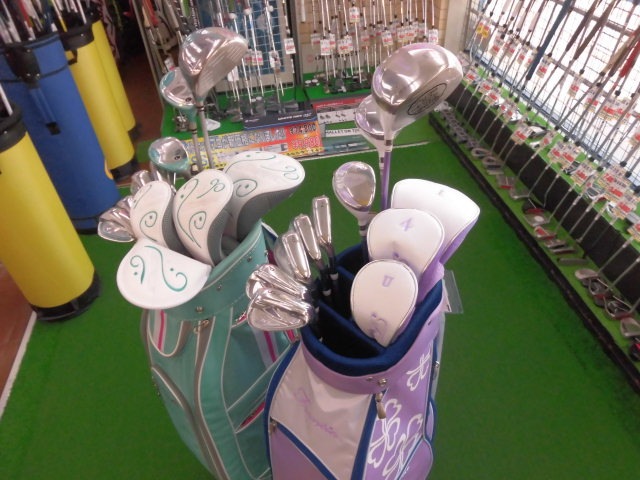 http://www.golfpartner.co.jp/949/%E3%83%AC%E3%83%87%E3%82%A3%E3%83%BC%E3%82%B9SET%20%282%29.JPG