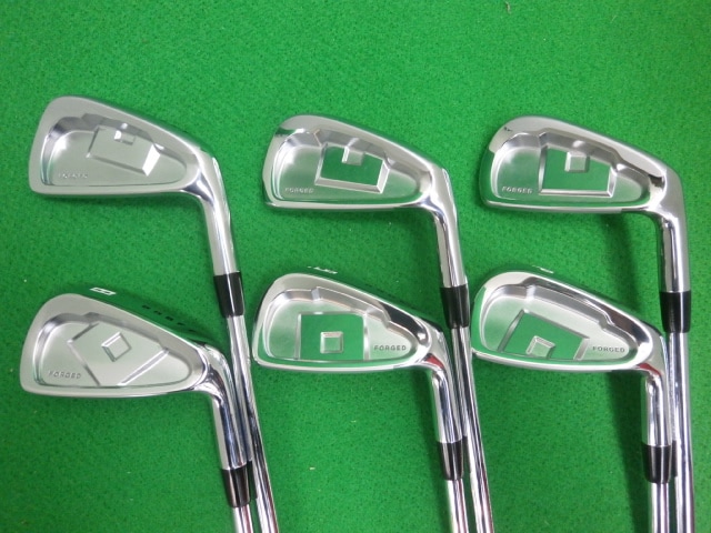 http://www.golfpartner.co.jp/949/KURO.JPG