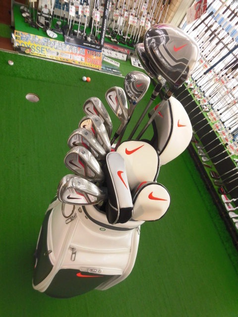 http://www.golfpartner.co.jp/949/NIKE%E3%83%95%E3%83%ABSET2%20%282%29.JPG