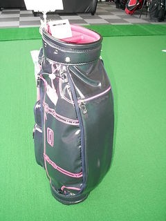 http://www.golfpartner.co.jp/983r/CW%E3%82%A2%E3%83%BC%E3%83%88%E2%91%A1.JPG