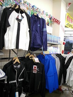 http://www.golfpartner.co.jp/989/%E3%82%A6%E3%82%A7%E3%82%A2%20011.jpg