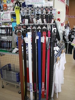 http://www.golfpartner.co.jp/989/%E3%82%A6%E3%82%A7%E3%82%A2%20017.jpg