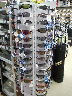 http://www.golfpartner.co.jp/989/%E3%82%B5%E3%83%B3%E3%82%B0%E3%83%A9%E3%82%B9%20001.jpg