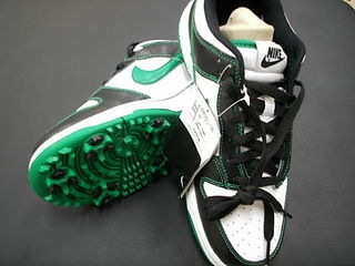 http://www.golfpartner.co.jp/989/%E3%82%B7%E3%83%A5%E3%83%BC%E3%82%BA%20002.jpg