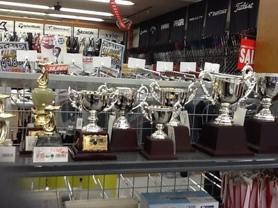 http://www.golfpartner.co.jp/997/%E3%82%B3%E3%83%B3%E3%83%9A%E7%94%A8%E5%93%81%20003.jpg