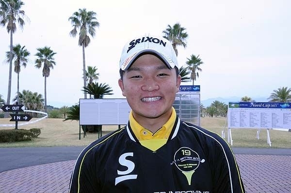この試合がプロデビュー戦となる香妻陣一朗、姉は美人プロの香妻琴乃