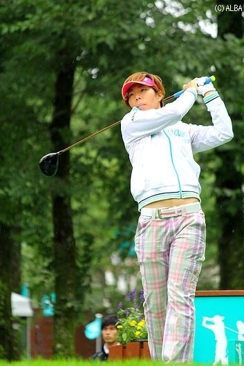 首位を堅守した穴井詩だが、2日目は悔しさの残るラウンドだった（撮影：ＡＬＢＡ）