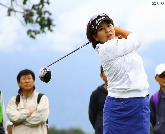 一気に首位の仲間入り！好調吉田弓美子、今季3勝目なるか！（撮影：ＡＬＢＡ）