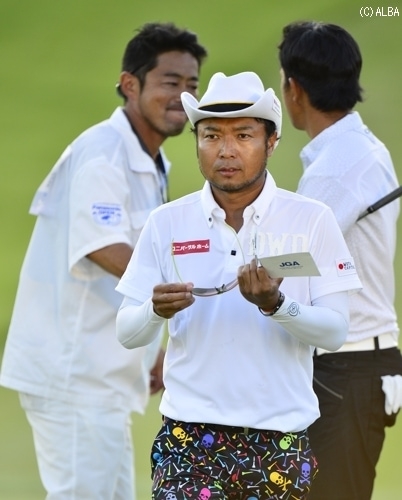 昨日と打って変わり2つ落とした片山晋呉、単独2位で決勝Rへ（撮影：上山敬太）