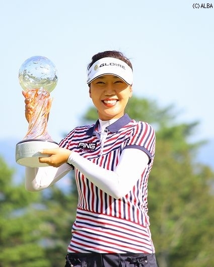 日本ツアー参戦3年目のカン・スーヨン、悲願の初優勝!(撮影:ALBA)