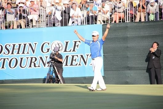 ツアー2勝目で賞金ランキング8位に浮上した藤本（撮影：ＡＬＢＡ）