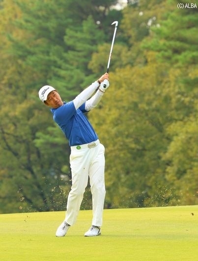4年ぶりの優勝に向けて最終日最終組でプレー（撮影：ＡＬＢＡ）