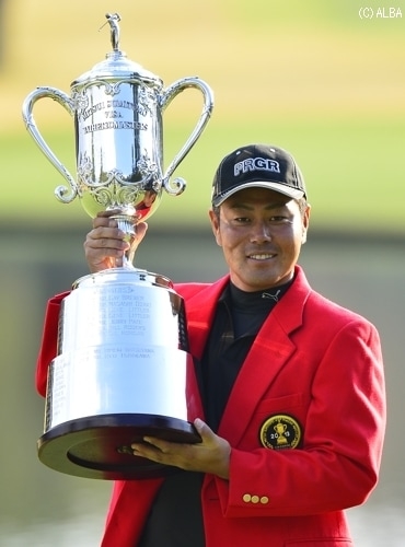 3年ぶりの優勝！これで2桁のツアー10勝目を挙げた（撮影：上山敬太）