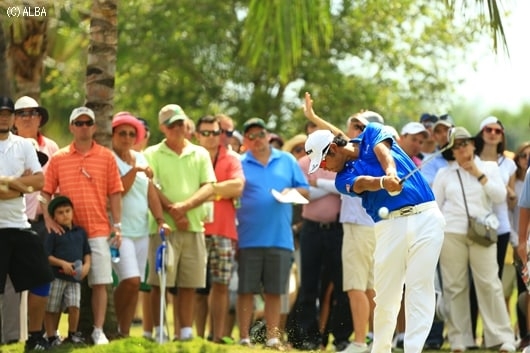 前半の2ダブルボギーが響いてスコアを落とした松山（撮影：福田文平）